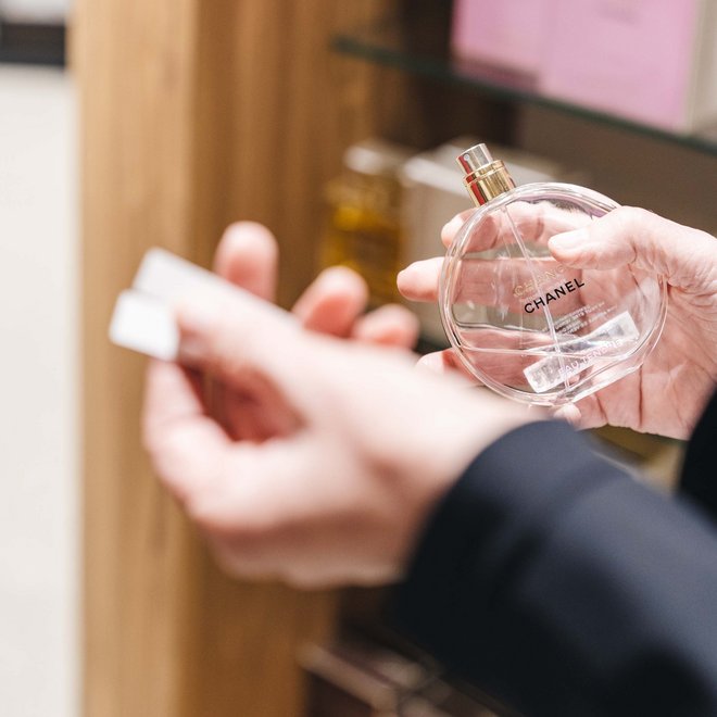 Samnaun: Einkaufen & Parfüm entdecken! Samnaun: Einkaufen & Parfüm entdecken!