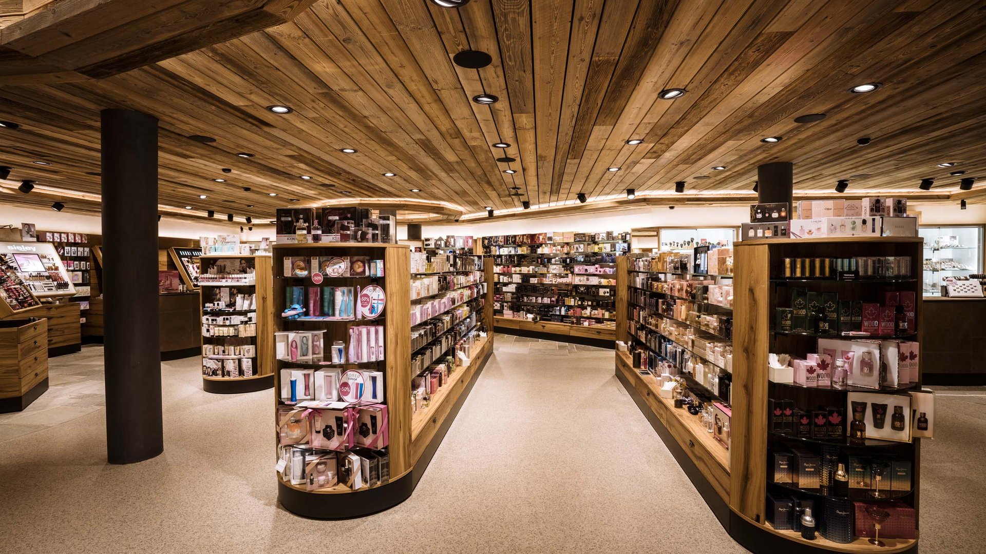 Samnaun: Duty-free-Shopping Samnaun: Duty-free-Shopping