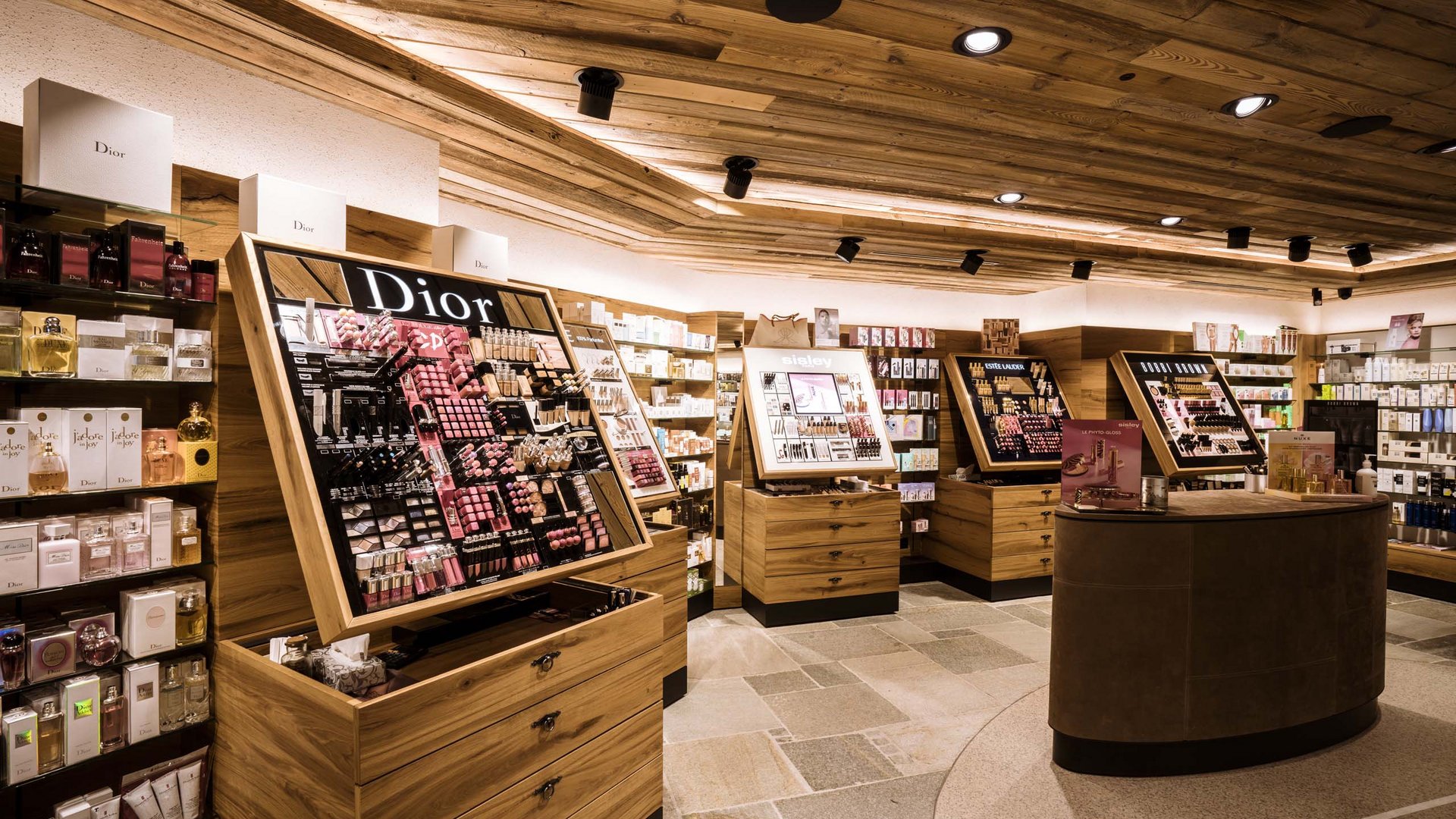 Samnaun: Duty-free-Shopping Samnaun: Duty-free-Shopping